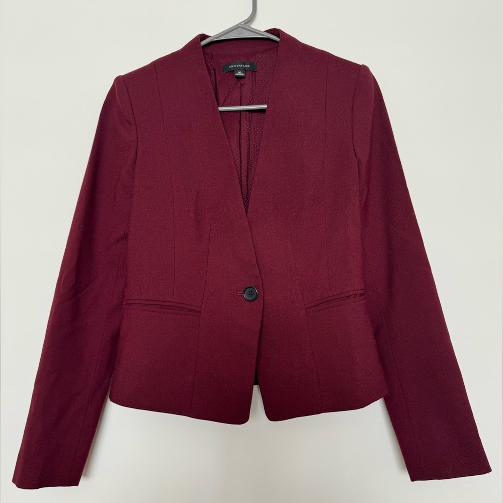 Ann Taylor Women’s Burgundy Blazer 00